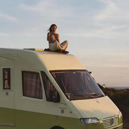 Rent A Blueclassics 's Campervan Autostar In Algarve Au Portugal Οργανωμένο κάμπινγκ Portimão